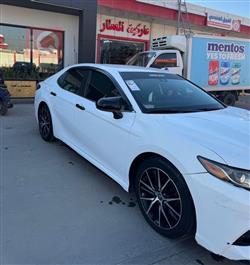 تۆیۆتا کامری